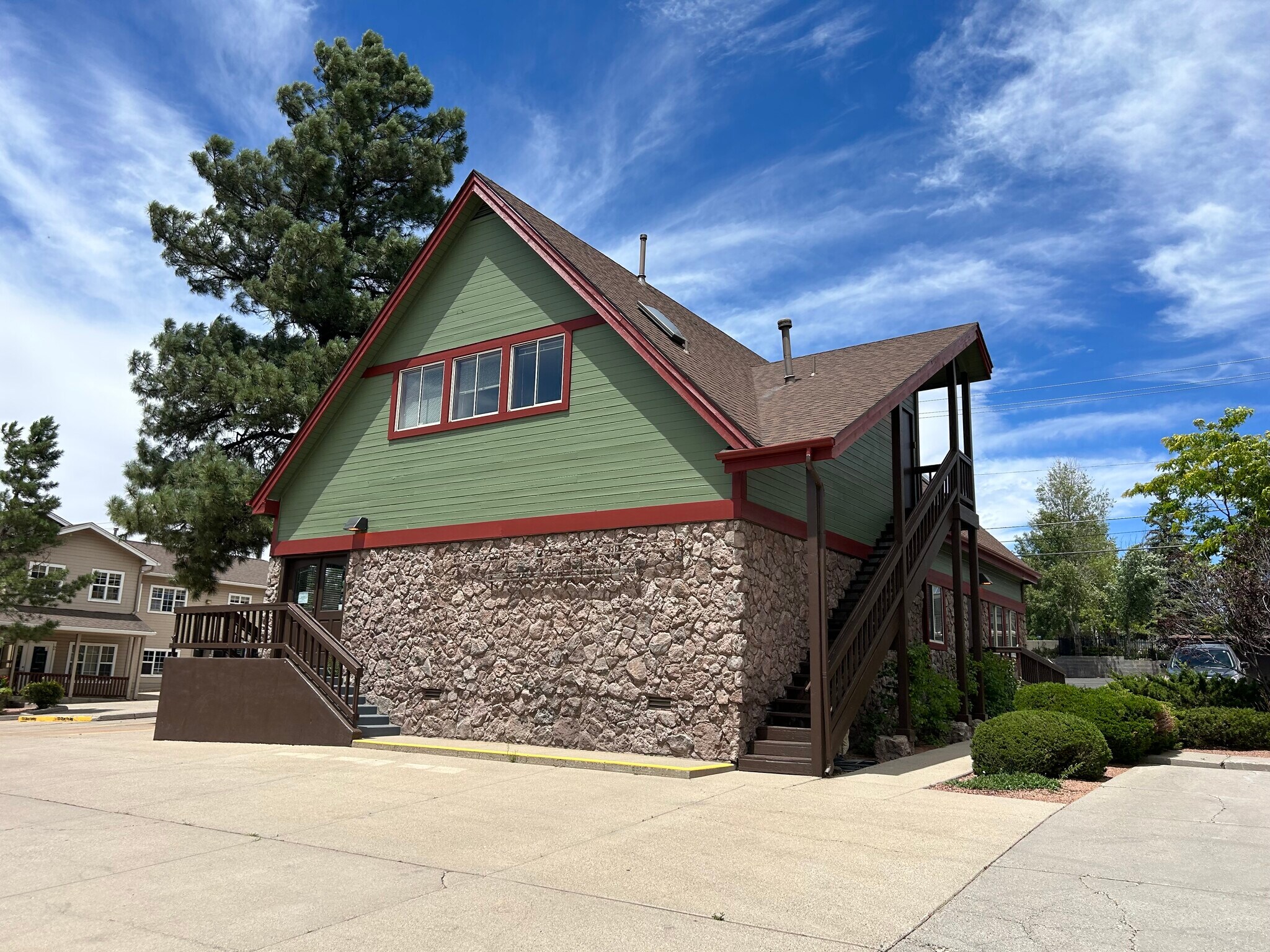 110 W Dale Ave, Flagstaff, AZ à louer Photo du bâtiment- Image 1 de 8