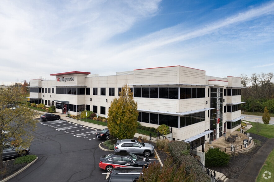 10856 Reed Hartman Hwy, Cincinnati, OH à louer - Photo principale - Image 1 de 5