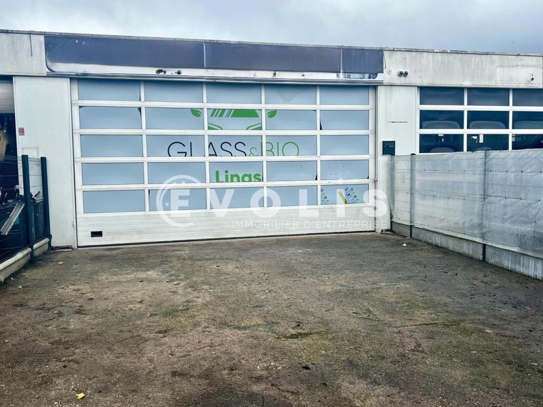 Flex in Linas for lease Building Photo- Image 1 of 6