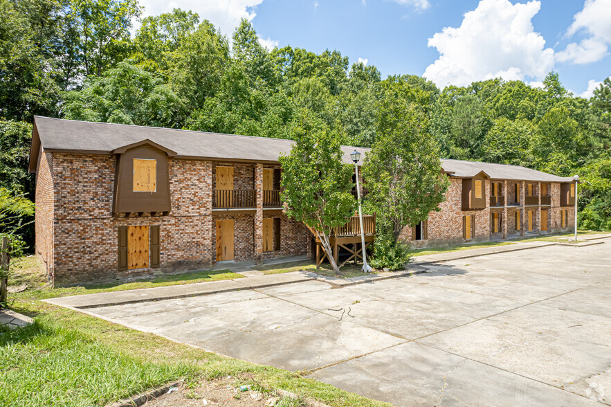 114 Plantation Place Dr, Hattiesburg, MS for sale - Building Photo - Image 1 of 1