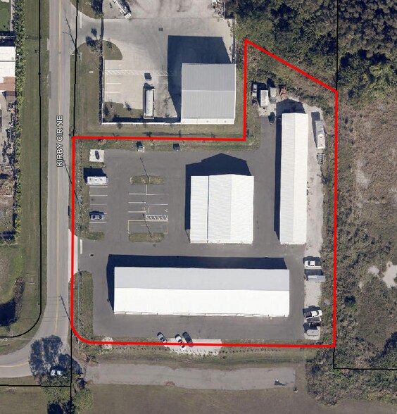 2720 Kirby Cir NE, Palm Bay, FL à vendre - Photo du bâtiment - Image 1 de 13