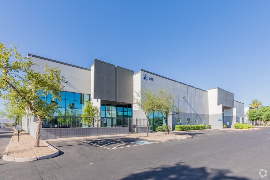 801 S 16th St, Phoenix, AZ à louer - Photo principale - Image 2 de 5