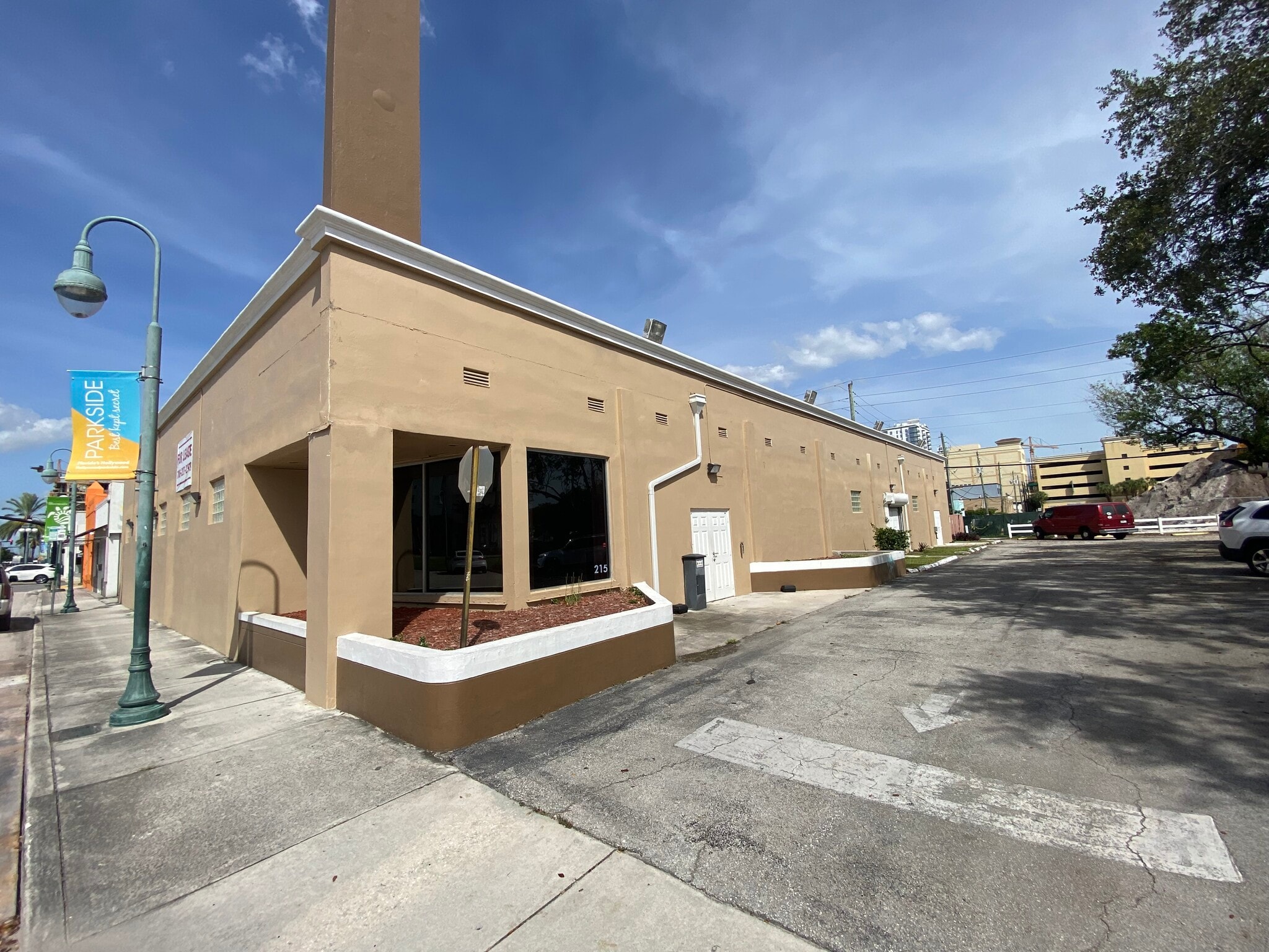215-235 S 21st Ave, Hollywood, FL for lease Building Photo- Image 1 of 28