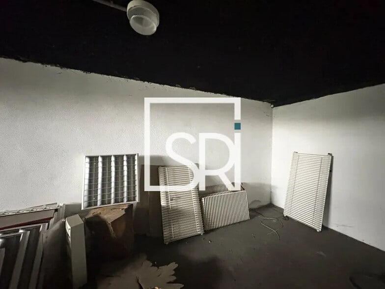 Retail in Clermont-Ferrand for sale - Building Photo - Image 3 of 10