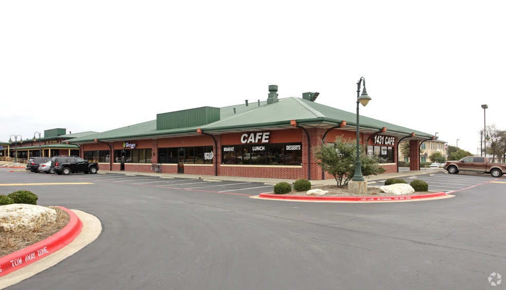 601 E Whitestone- Blvd, Cedar Park, TX for lease - Building Photo - Image 2 of 2