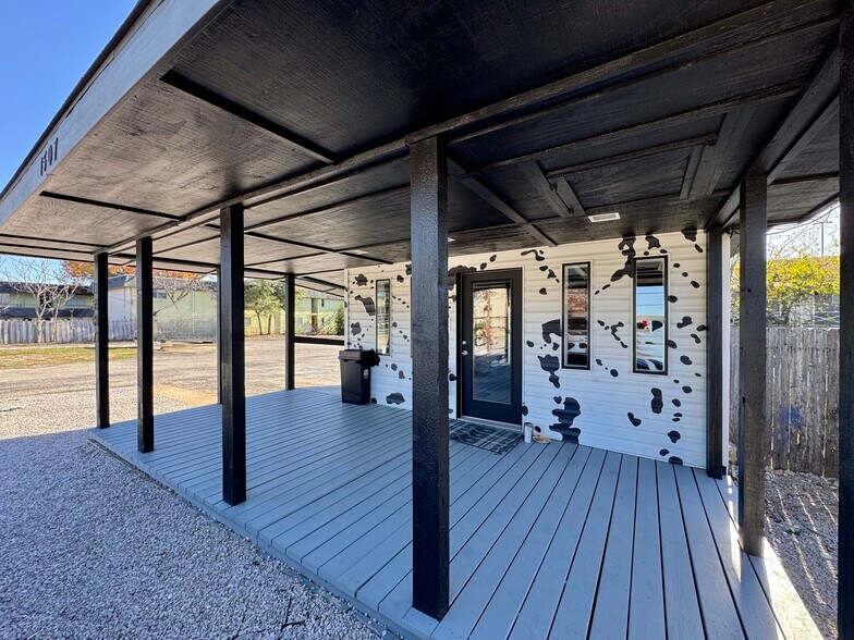 1507 W North Loop Blvd, Austin, TX à louer - Photo du bâtiment - Image 2 de 11