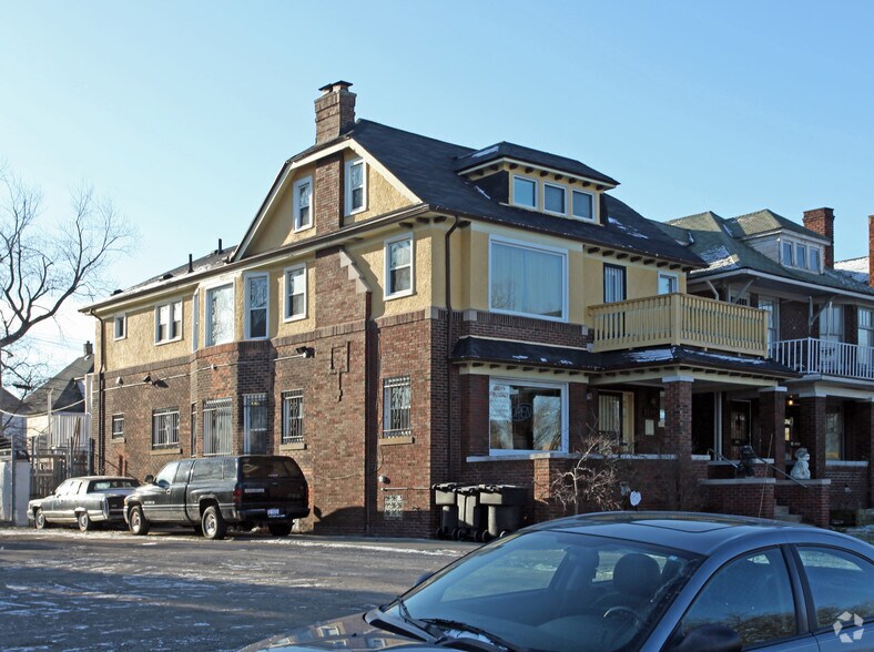 2676 W Grand Blvd, Detroit, MI à vendre - Photo du bâtiment - Image 2 de 2