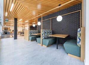 252-260 Queen St W, Toronto, ON for lease Interior Photo- Image 2 of 9