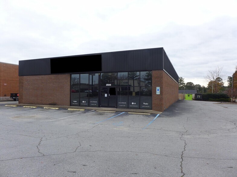 2600 E Ash St, Goldsboro, NC for lease - Primary Photo - Image 1 of 7