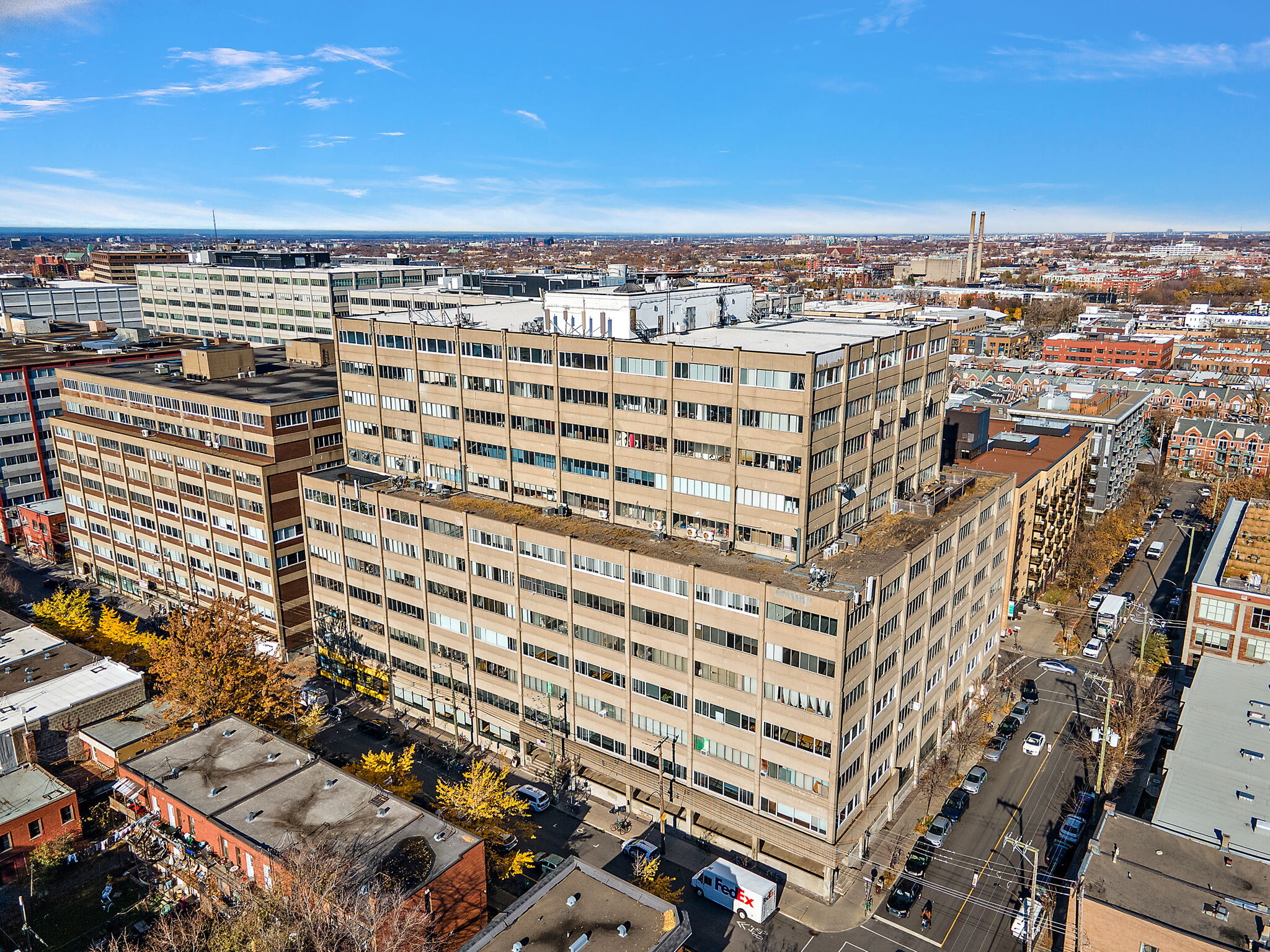 5333-5335 Av Casgrain, Montréal, QC for lease Building Photo- Image 1 of 7