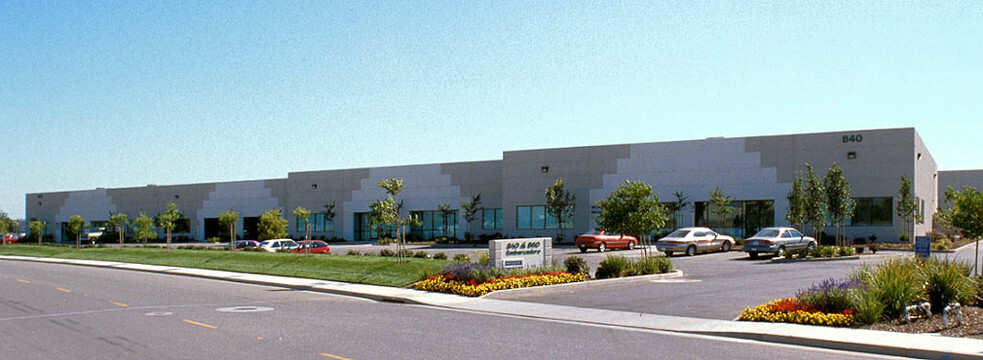 840 Embarcadero Dr, West Sacramento, CA for lease - Building Photo - Image 2 of 16