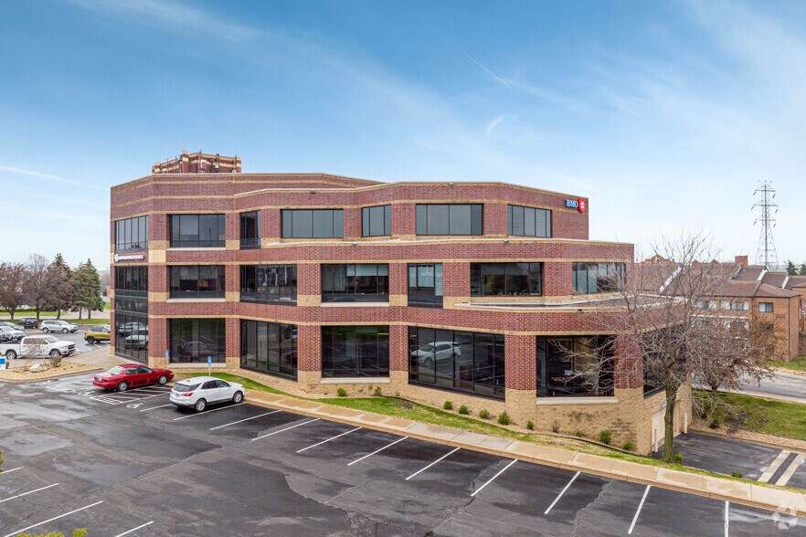 11455 Viking Dr, Eden Prairie, MN for lease - Building Photo - Image 2 of 5