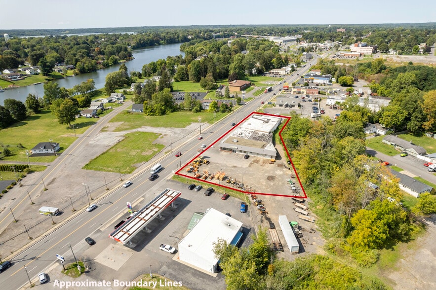 807 S 4th St, Fulton, NY à vendre - Photo du bâtiment - Image 3 de 25