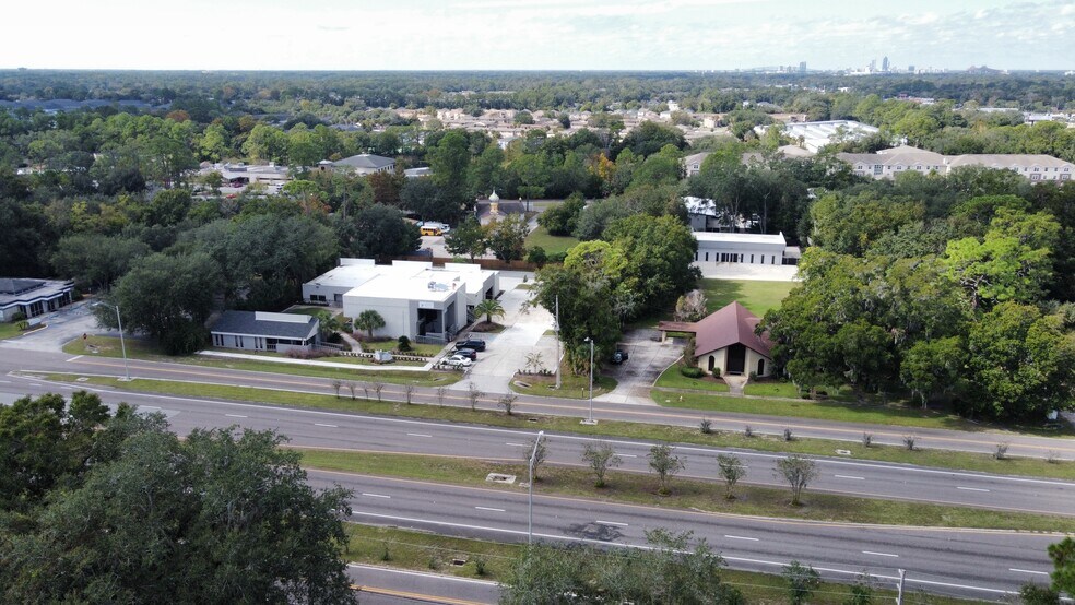 1840 Southside Blvd, Jacksonville, FL à louer - Photo du bâtiment - Image 1 de 13