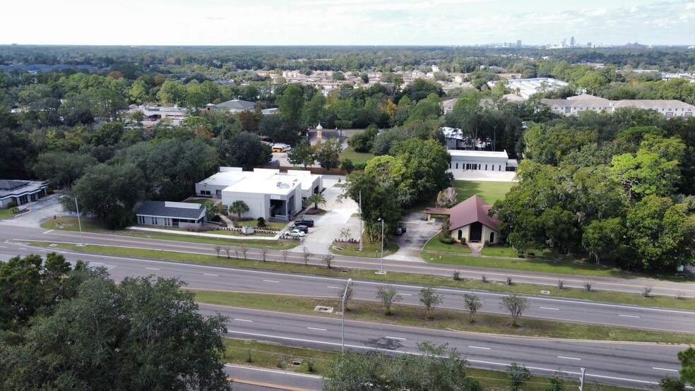 1840 Southside Blvd, Jacksonville, FL à louer - Photo principale - Image 1 de 6