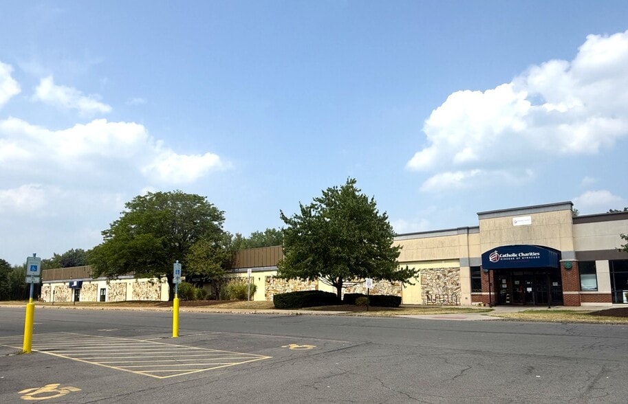 806 W Broadway, Fulton, NY for lease - Building Photo - Image 3 of 6