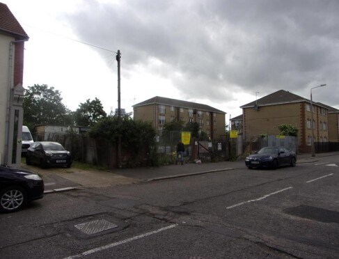 197 Dock Road, Tilbury à louer Photo principale- Image 1 de 2