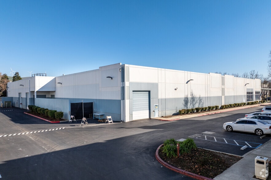 7500 National Dr, Livermore, CA à vendre - Photo du bâtiment - Image 3 de 12