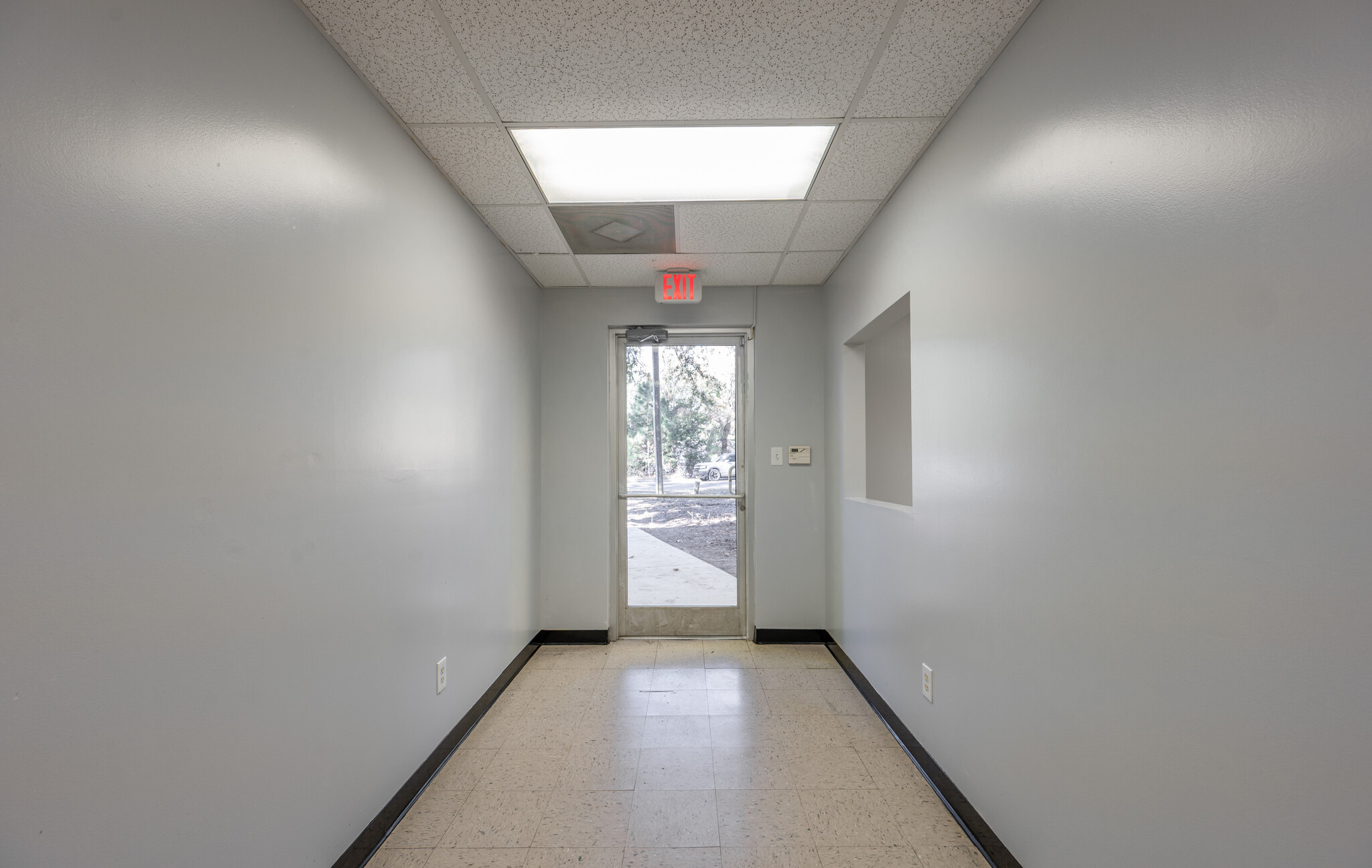 2420 Kiss Dr, Durham, NC à louer Photo intérieure- Image 1 de 18