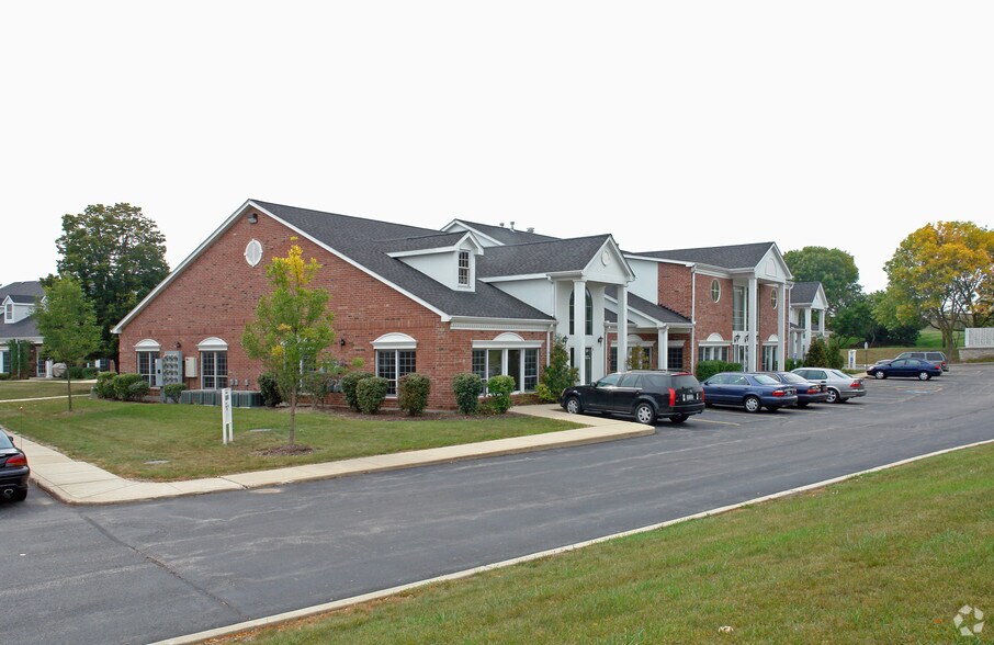 33 W Higgins Rd, South Barrington, IL à vendre - Photo du bâtiment - Image 2 de 9