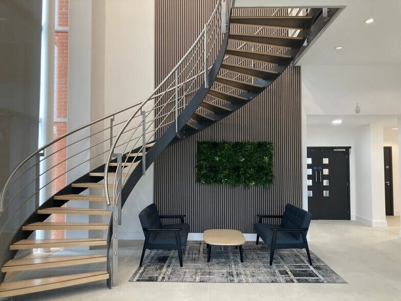 Starley Way, Birmingham à louer - Photo du bâtiment - Image 3 de 35