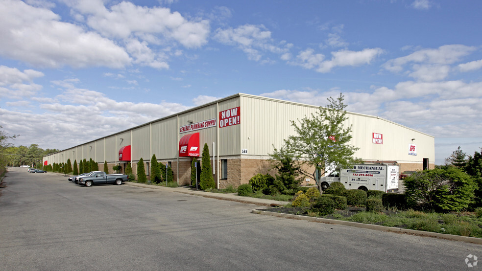 575-585 Prospect St, Lakewood, NJ for lease - Primary Photo - Image 1 of 27