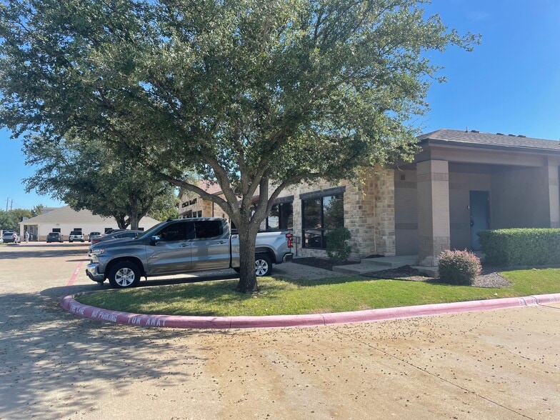 816 Keller Pky, Keller, TX for lease - Building Photo - Image 2 of 6