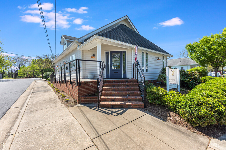 410 Pelham St, Fredericksburg, VA à louer - Photo du bâtiment - Image 1 de 20