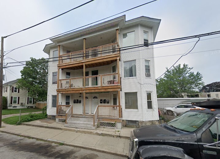 271-273 Coe St, Woonsocket, RI à vendre Photo du bâtiment- Image 1 de 5