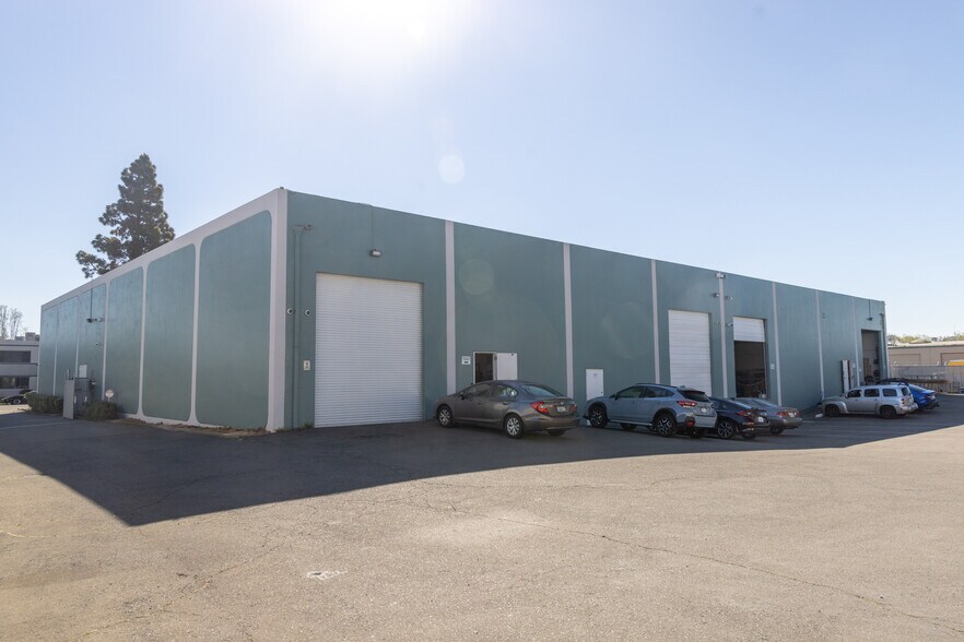 23519-23521 Connecticut St, Hayward, CA for lease - Building Photo - Image 2 of 4