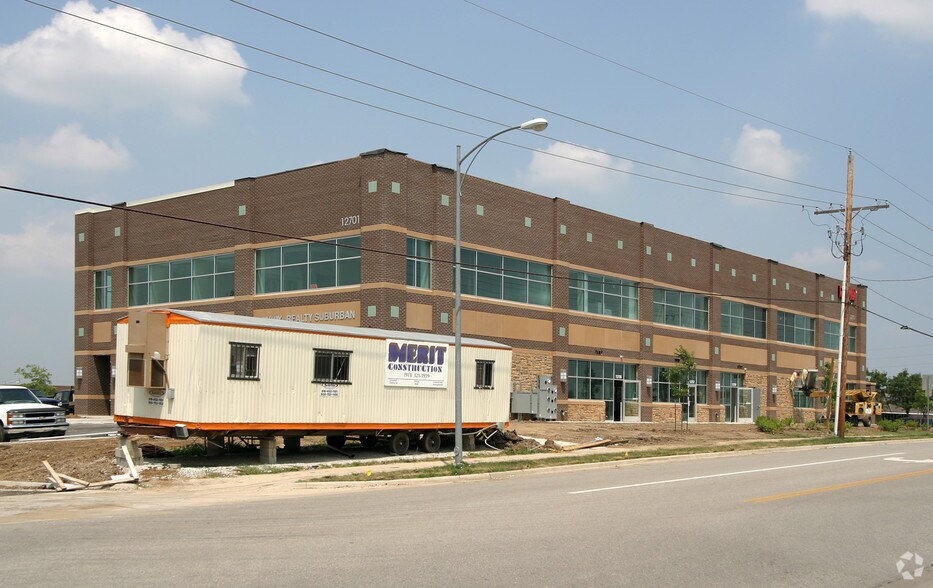 12701-12711 W 87th Street Pky, Lenexa, KS à louer - Photo du bâtiment - Image 2 de 7