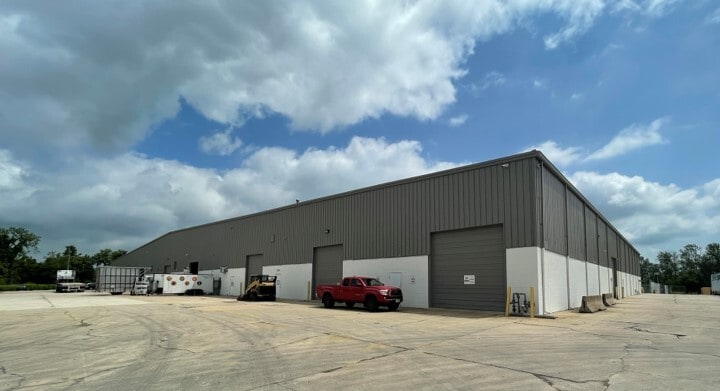 15481 Farm Creek Dr, Woodbridge, VA for lease Building Photo- Image 1 of 1