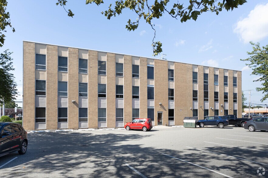 55 Jericho Tpke, Jericho, NY à louer - Photo du bâtiment - Image 3 de 24