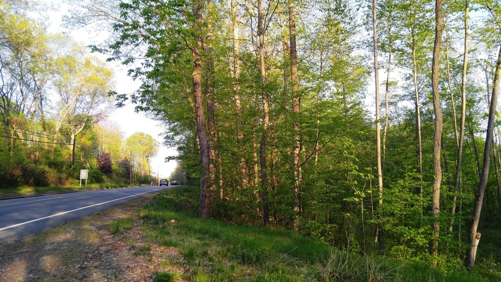 312 Merrow Rd, Tolland, CT à vendre - Photo principale - Image 1 de 15