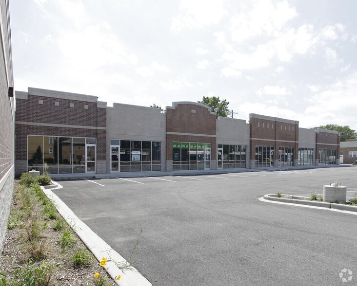 8311-8325 Grand Ave, River Grove, IL à louer - Photo du bâtiment - Image 2 de 6