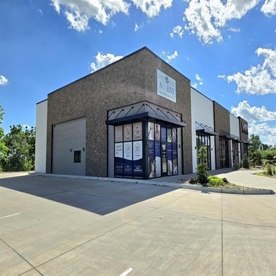 3315 John F Kennedy Rd, Dubuque, IA à louer - Photo du bâtiment - Image 2 de 16