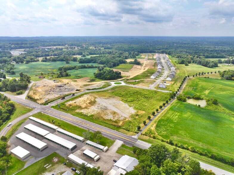 Highway 31, Westmoreland, TN for sale - Building Photo - Image 2 of 9