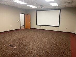 3909 Research Park Dr, Ann Arbor, MI for lease Interior Photo- Image 2 of 14