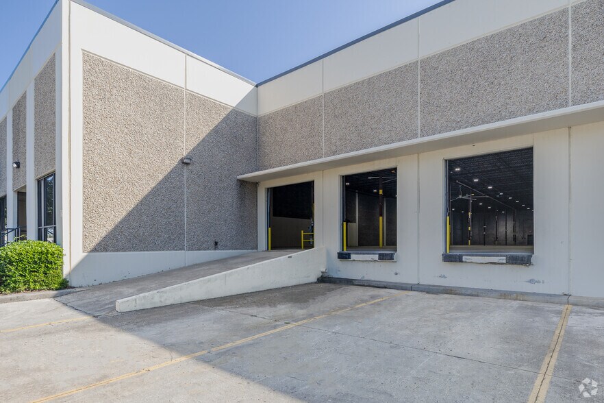 4750-4760 Goer Dr, North Charleston, SC à louer - Photo du bâtiment - Image 3 de 11