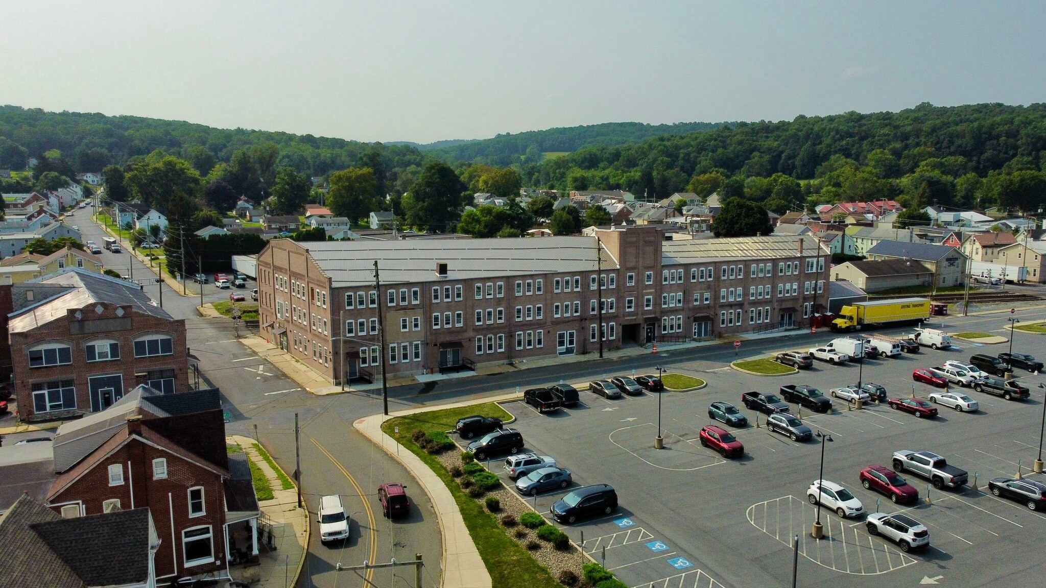 12 W Locust St, Fleetwood, PA for lease Primary Photo- Image 1 of 4