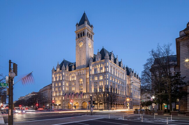 More details for 1100 Pennsylvania Ave NW, Washington, DC - Retail for Lease