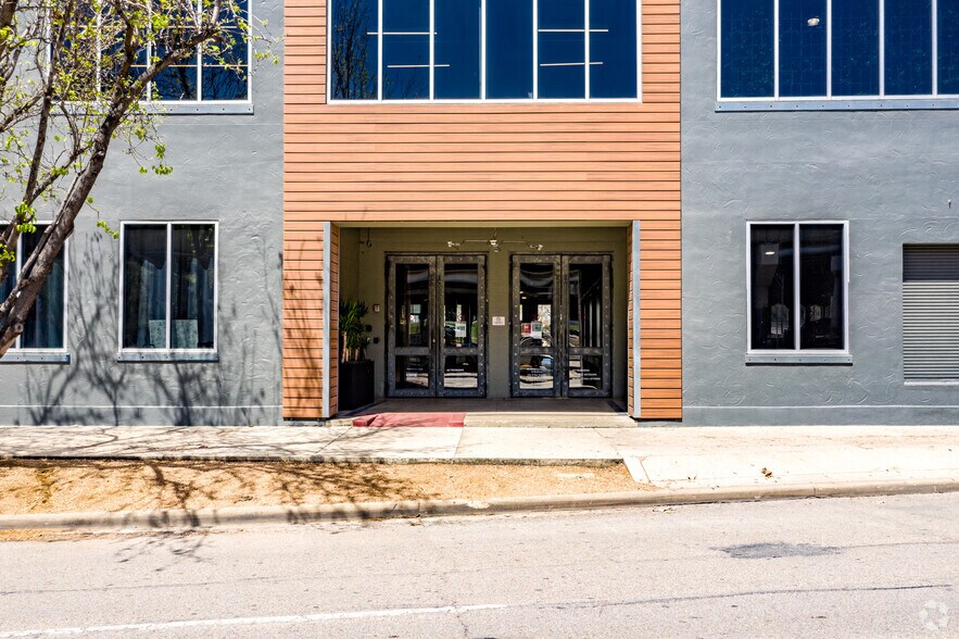 816 Camaron St, San Antonio, TX à louer - Photo du bâtiment - Image 3 de 5