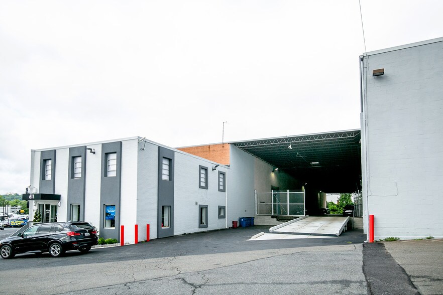 611 S Pickett St, Alexandria, VA à louer - Photo du bâtiment - Image 2 de 4