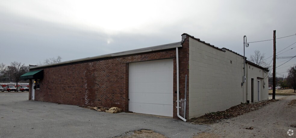 7267 Olive Blvd, University City, MO à vendre - Photo du bâtiment - Image 2 de 3