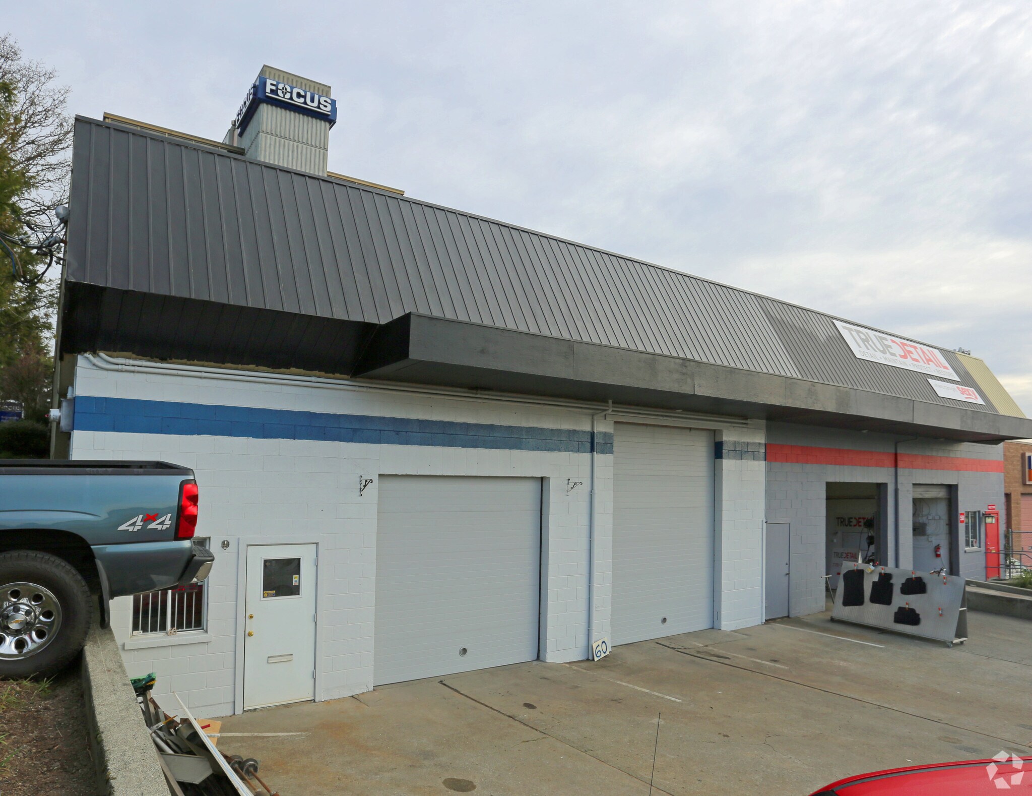 58-60 Crease Ave, Saanich, BC à vendre Photo principale- Image 1 de 1