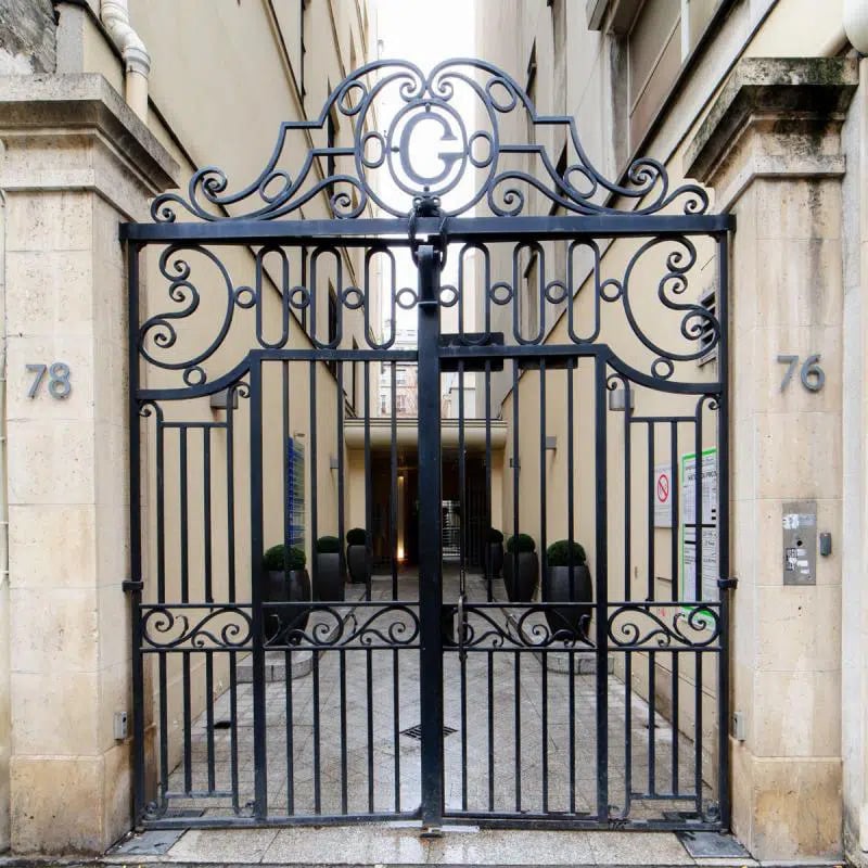 76 Rue Saint-Lazare, Paris for sale Lobby- Image 1 of 11