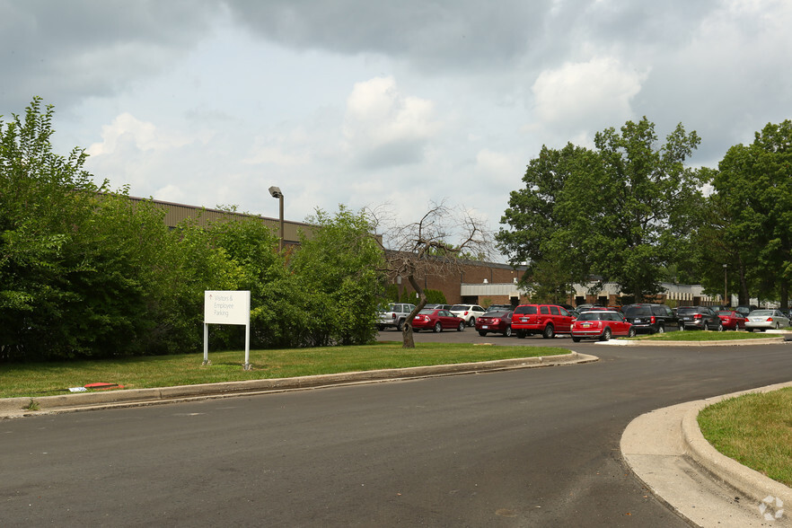 30500 Cypress Rd, Romulus, MI for lease - Primary Photo - Image 1 of 7