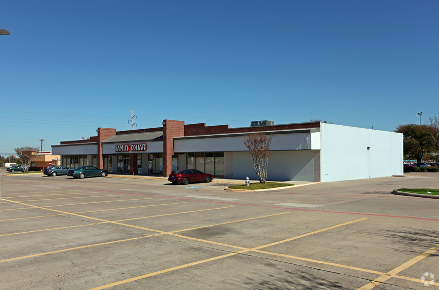 1456 Belt Line Rd, Garland, TX for lease - Building Photo - Image 2 of 3