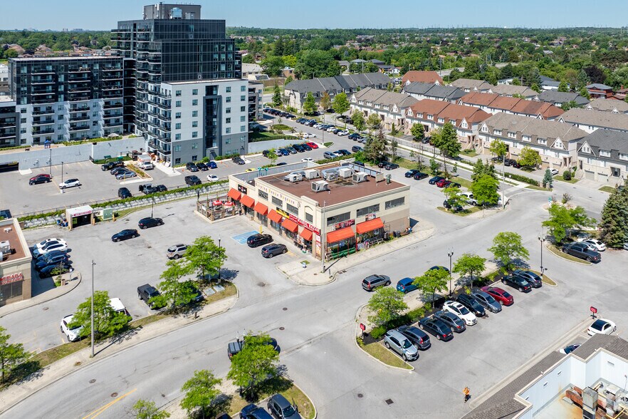 734-736 Kingston Rd, Pickering, ON à vendre - Aérien - Image 2 de 2