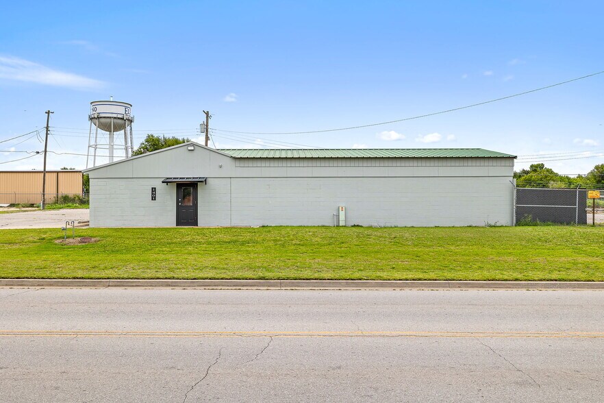 1401 S Choctaw Ave, El Reno, OK à louer - Photo du bâtiment - Image 3 de 28